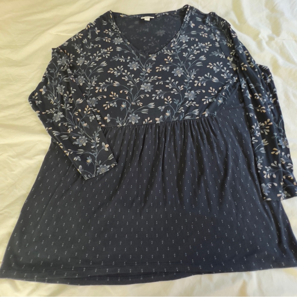 JJill Blue and White Floral Long Sleeve V-Neck Gathered Top Size Large